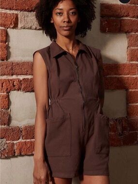 Noble Sleeveless Brown Utility Romper with Front Zip